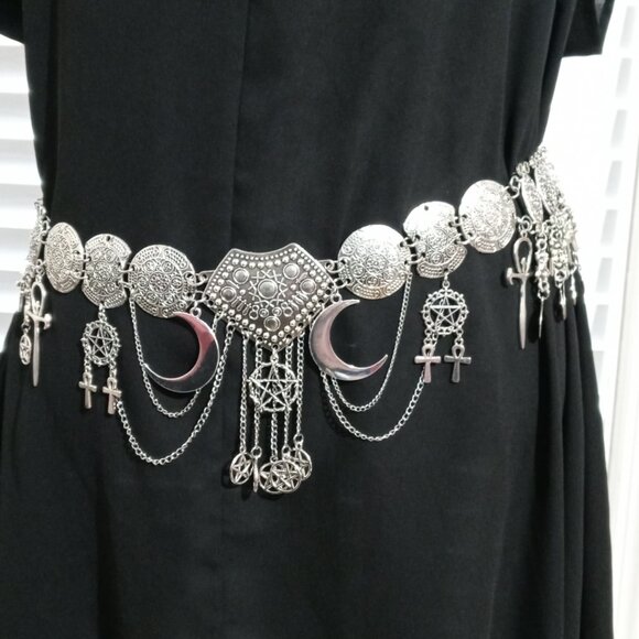 witchy goth Silver-Tone Chain Belt – Ankh, Pentacle & Crescent Moon Charms - Picture 2 of 8